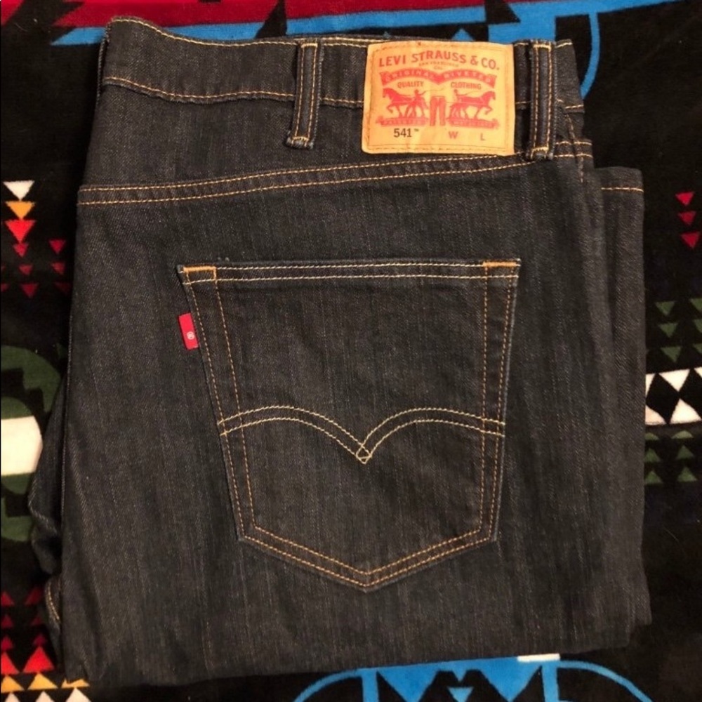 Levis 541